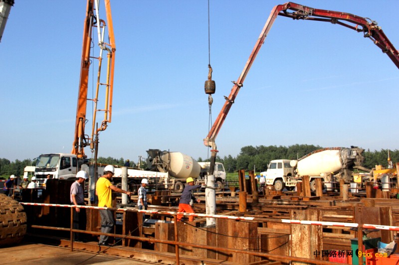 5、鋼板樁封底施工